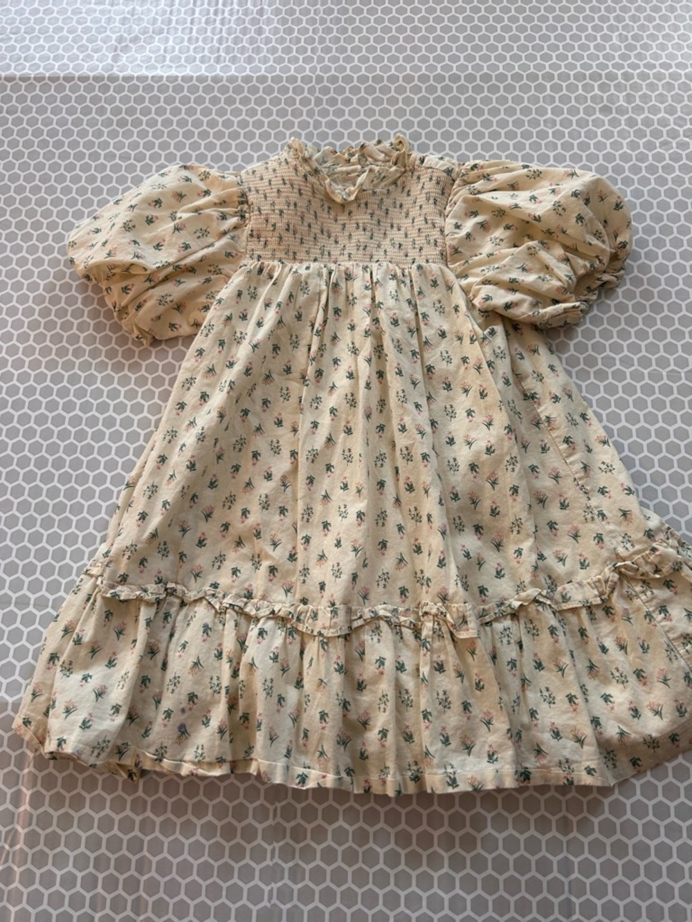Janie and Jack Cream Floral Smocked Puff Sleeve Dress w Petticoat.  Size 5